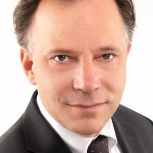 Prof. Dr.-Ing. Ulf Breuer